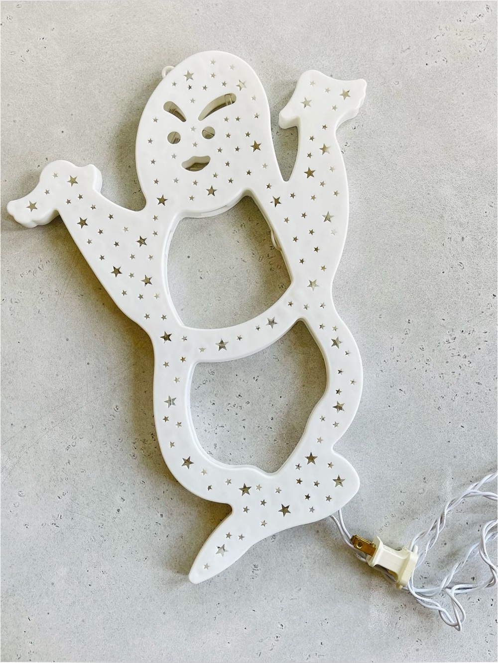Vintage Ghost Halloween Wall Mounted Plug-In Wall Light White Plastic Spooky